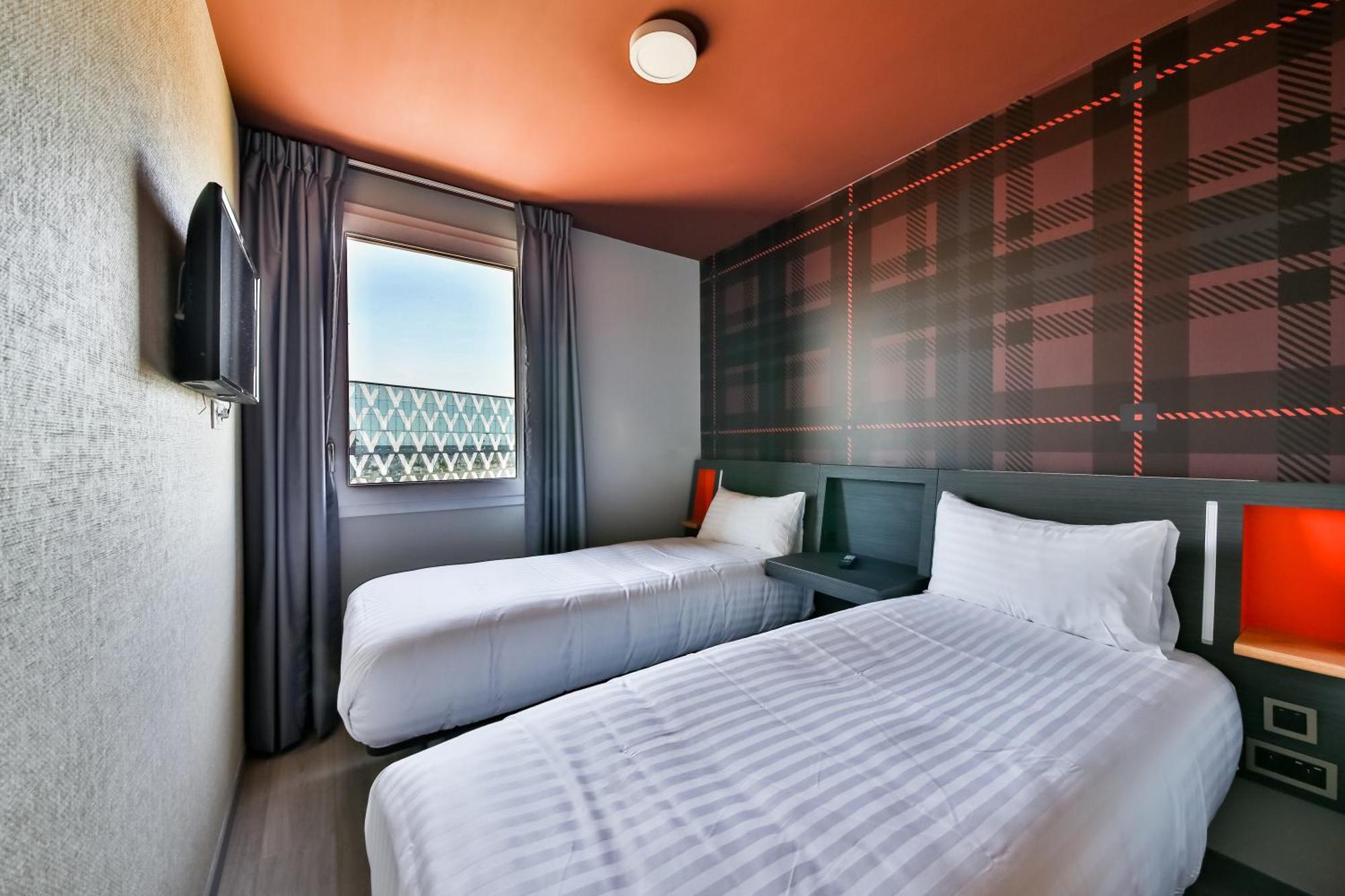 Easyhotel Paris Charles De Gaulle Villepinte Hotel 2*