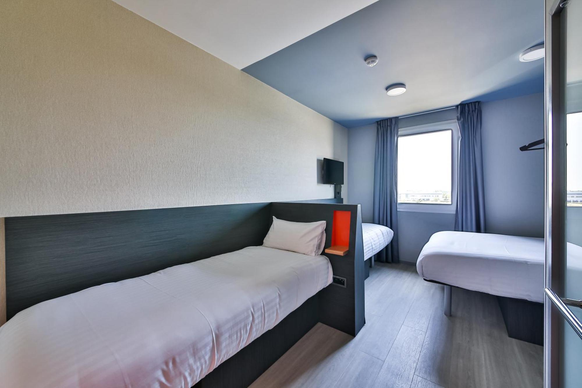 Easyhotel Paris Charles De Gaulle Villepinte Hotel